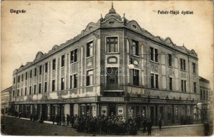 1915 Ungvár, Uzshorod, Uzhhorod, Uzhorod; Fehér Hajó épület, Steinfeld Dezső, Halász B., Rosenfeld, Beer Vilmos, Boross Zsigmond, Gottlieb Vilmos, Krausz Izrael, Rosenberg Ignác és Jakubek Mihály üzlete. Steinfeld Dezső kiadása / shops