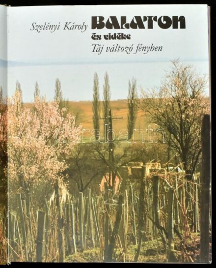 Szelényi Károly: Balaton és vidéke. Táj változó fényben. Keresztury Dezső bevezetőjével és verseivel. Bp.,1978, Corvina. Első kiadás. Kiadói egészvászon-kötés, volt könyvtári példány.