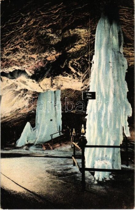 Dobsina, Dobschau; Dobsinai-jégbarlang, belső, Oltár / ice cave, interior