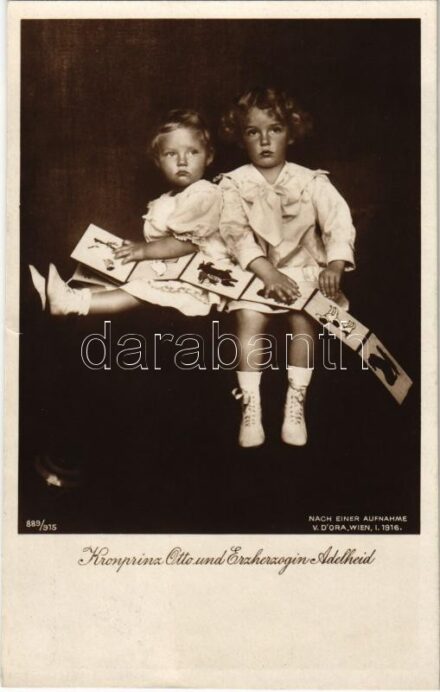 Kronprinz Otto und Erzherzogin Adelheid / Crown Prince Otto and Archduchess Adelheid of Austria, children of Charles I of Austria and Queen Zita (kis szakadás / small tear)