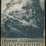 1942 Honvédnaptár 52 lap + jegyzetek, mind képekkel illusztrálva. Címlap kissé gyűrött, karton hátlappal.- 19x25 cm