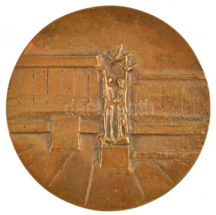 Kiss Sándor (1925-1999) DN 'Salgótarján Város Tanácsától' Br plakett eredeti tokban (96mm) T:1- helyenként kis patina