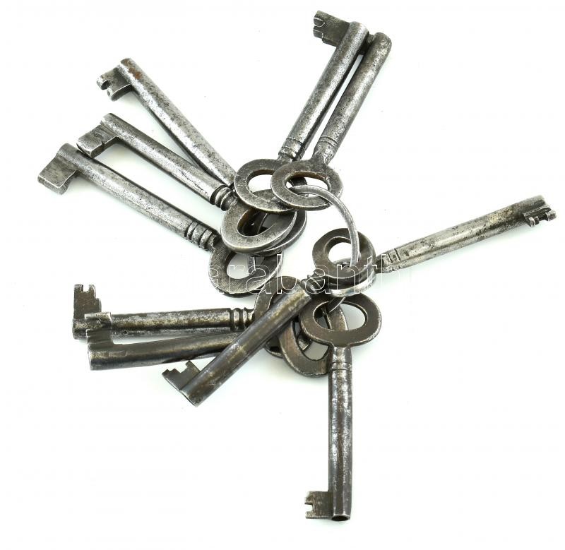 Régi íróasztalzár kulcsok, 10 db, h: 6 cm