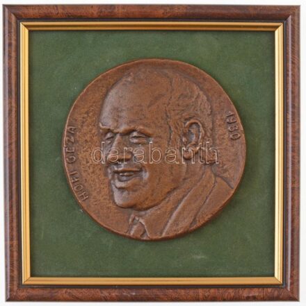 Domonkos Béla ~1980. 'Hofi Géza' Br plakett (~100mm) bekeretezve (~170x170mm) T:1-