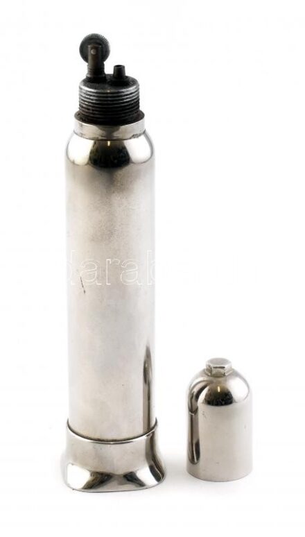 Torpedo formájú asztali öngyújtó. 22 cm