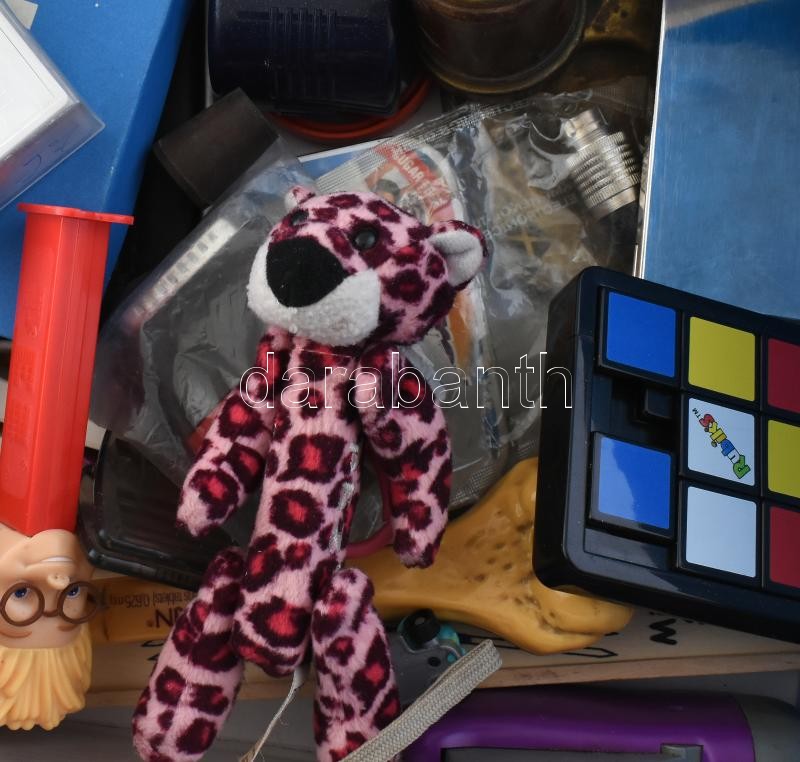 Vegyes bolhapiaci tétel apróságokkal - Image 2