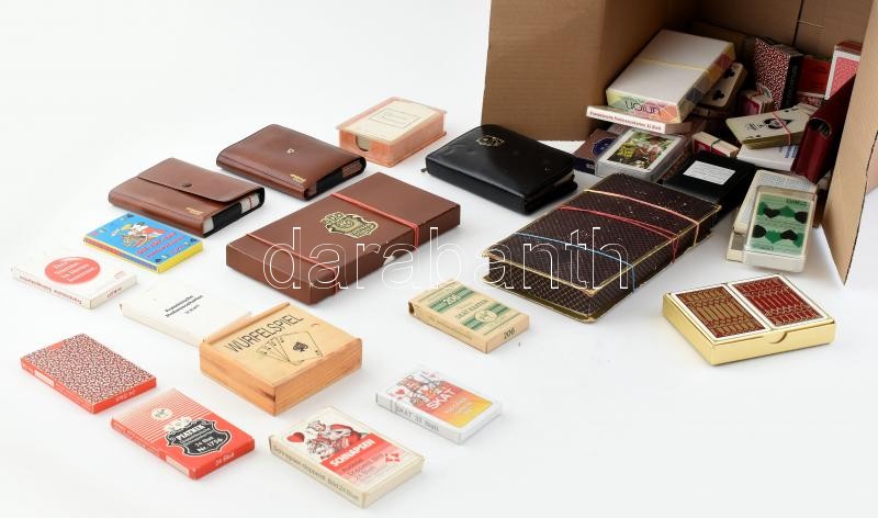 Óriási kártya tétel cca. 60 db pakli, Piatnik, spanyol, USA, orosz stb.