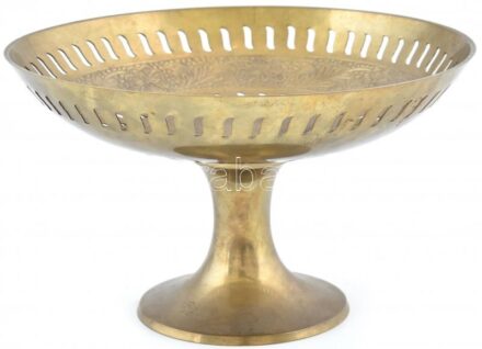 Réz talpas gyümölcsös kínáló. kopott, m:14cm, d:24cm