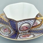 China díszes porcelán csésze, jelzett, kopott, d:7cm