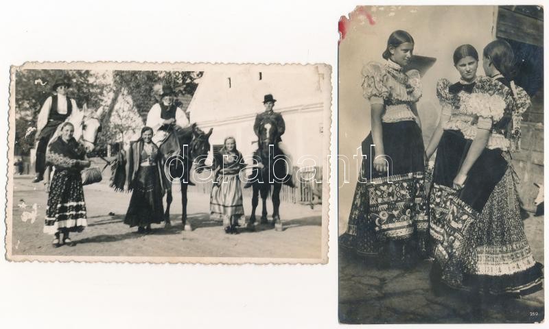 18 db főleg MODERN motívum képeslap: népviseletek / 18 mostly modern motive postcards: folklore - Image 2
