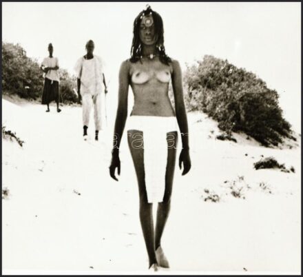 cca 1970-es évekbeli szolidan erotikus felvételek, 2 db NEGATÍV, 4,6x4,3 cm és 4,5x5 cm