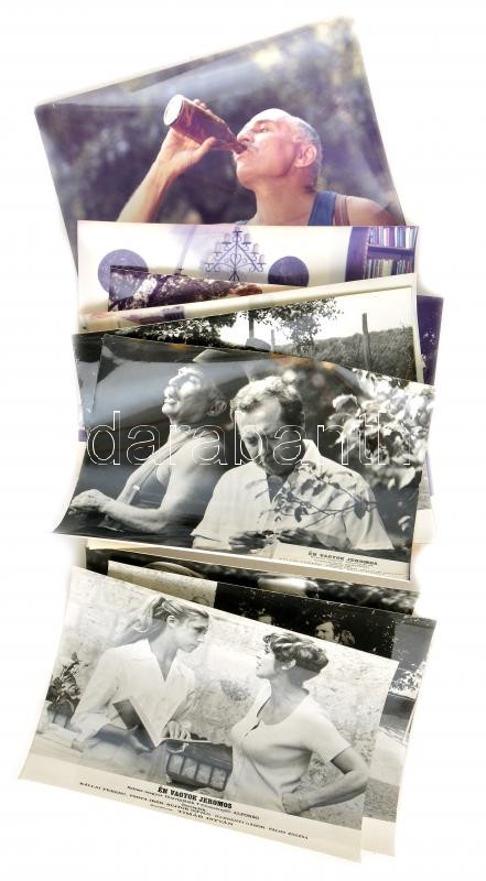 1971 ,,Én vagyok Jeromos' című magyar film jelenetei és szereplői, 11 db produkciós filmfotó, kisebb hibákkal, 24x30 cm