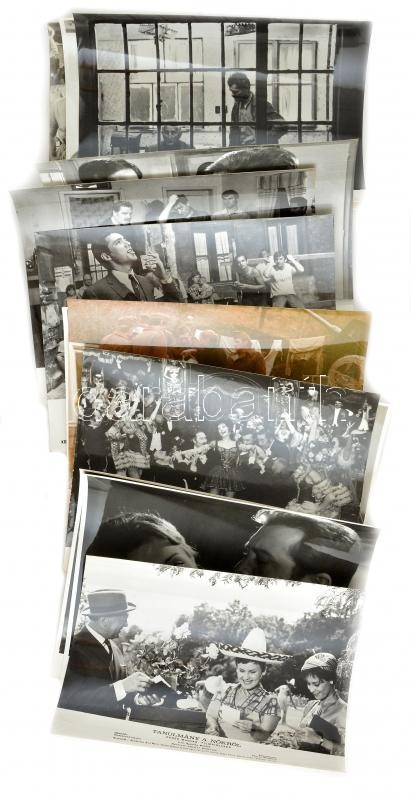 cca 1980 előtt készült, 13 magyar film jelenetei és szereplői, 13 db produkciós filmfotó, 24x30 cm