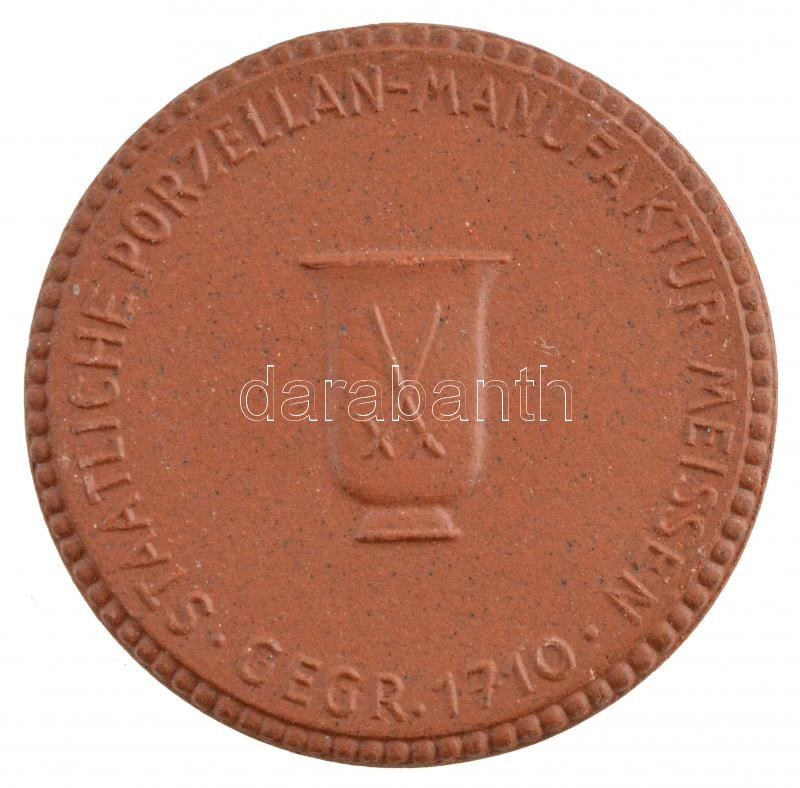 NDK ~1960. 'Meissen' kétoldalas kerámia emlékérem, a 'Meisseni Porcelánmanufaktúra' gyártói jelzésével (36mm) T:1 GDR ~1960. 'Meissen' two-sided ceramic medallion, with mark of the 'Porcelain Manufactory of Meissen' (36mm) C:UNC