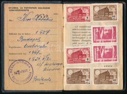 1951 Révai Nyomda szakszervezeti tagsági könyv sok tagdíjbélyeggel az elején és a végén