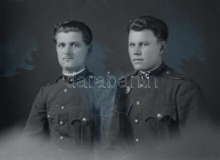 cca 1930-1940 20 db katonákat ábrázoló üvegnegatív rajta Horthy Miklós is 12x9 cm