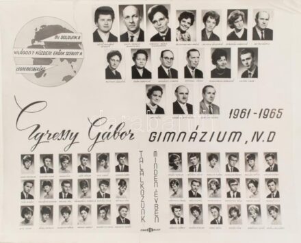 cca 1965 Egressy Gábor Gimnázium IV. D 1961-1965 osztályának tabló fotója, sérült, 24x30 cm