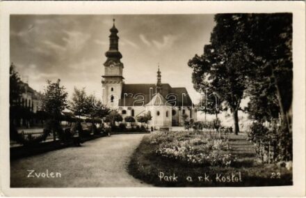 Zólyom, Zvolen; Park a r. k. Kostel / Park és római katolikus templom / park, Catholic church (EK)