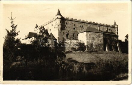 Zólyom, Zvolen; vár / Zvolensky zámok / castle (szakadás / tear)