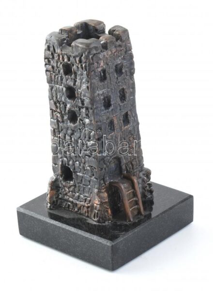 Jelzés nélkül, vár, bronzírozott, márványtalapzaton, m: 15cm