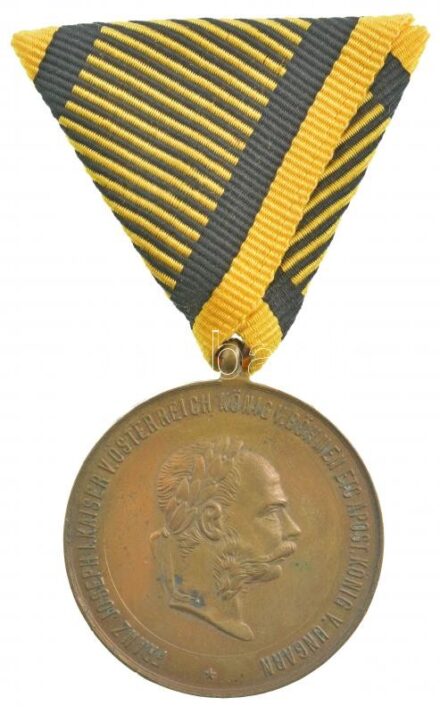 1873. 'Hadiérem' Br katonai érdemérem eredeti mellszalaggal T:1- patina, ph. Hungary 1873. 'Military Medal' Br medal with original ribbon C:AU patina, edge error NMK 231