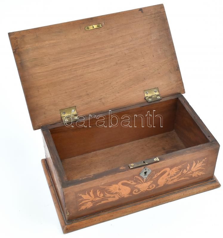 Biedermeier fa doboz, intarziás, részben griffmadarakkal díszített berakással a fedelén és mindegyik oldalán, zárral, kulcs nélkül, kissé sérült, 11,5x17x28,5 cm, - Image 4