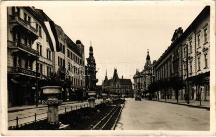 1942 Kolozsvár, Cluj; Horthy Miklós út, Minerva biztosító, üzletek / street view, insurance company, shops, automobile (kis szakadás / small tear)