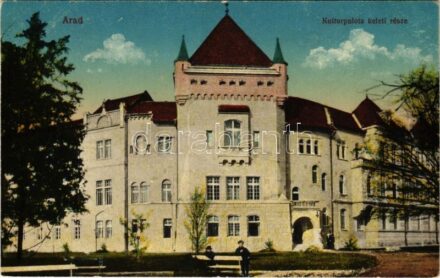 1916 Arad, Kultúrpalota keleti része. Vasúti levelezőlapárusítás 50. sz. 1916. / Palace of Culture