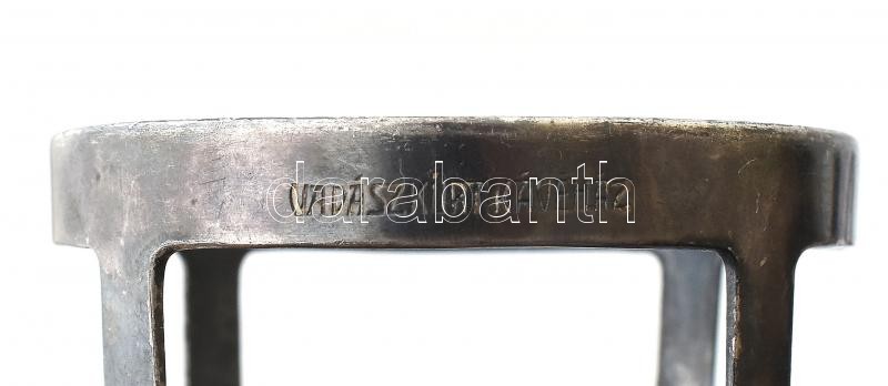 cca 1900-1910 össz. 2 db alpakka üvegbetét nélküli pohártartó kehely: Zombor, Vadászkürt kávéház, Szandrik, jelzett. m: 13 cm és Szeged, Központi Szálloda, Hacker, jelzett, m: 15 cm, mindkettő kopásnyomokkal - Image 4