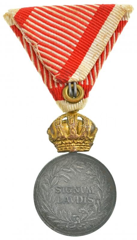 1890. 'Ezüst Katonai Érdemérem a katonai érdemkereszt szalagján' aranyozott Br és hadifém kitüntetés, eredeti, fakó szalagon T:2- peremén kis sérülés Hungary 1890. 'Silver Military Merit Medal on a war ribbon' gilt Br and war metal - Image 2