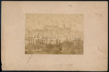 cca 1880 Azonosításra váró városfotó kartonon.. Fotó mérete: 15x10,5 cm