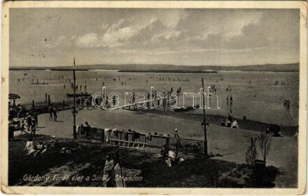 Gárdony, fürdő élet a Sirály strandon (EK)