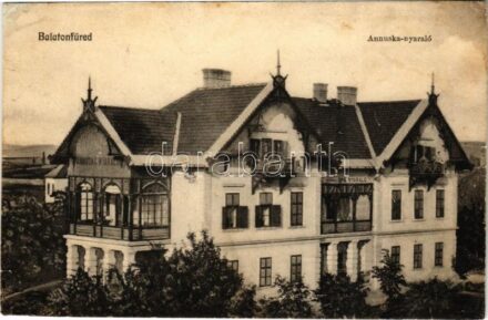 Balatonfüred, Annuska nyaraló. Kurzweil Frigyes (r)