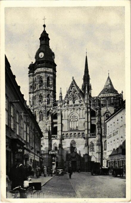 1938 Kassa, Kosice; Dóm / székesegyház, üzletek / cathedral, shops, automobile + '1938 Kassa visszatért' So. Stpl. (EK)