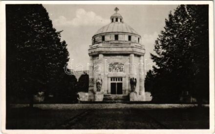 1939 Krasznahorkaváralja, Krásnohorské Podhradie; Andrássy mauzóleum. Fuchs József kiadása / mausoleum