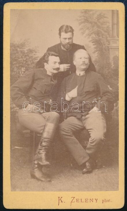 cca 1870 Három férfi portréja, keményhátú fotó Zeleny josefstadti műterméből, 10×6 cm