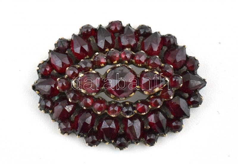 Gránátos bross, sérült, kapocs nélkül, 2,5cm