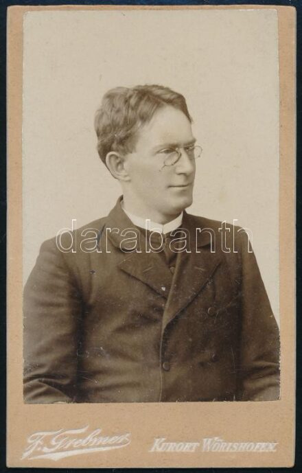 1896 Ucsnay István (1859k-1903) Trencsén plébánosa, keményhátú fotó, 10,5×6,5 cm