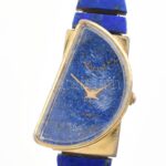 Elegant női quartz karóra, lapis lazulival ékítve, kopott, üveg homályos, működik, d:20mm