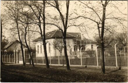 ~1930 Budapest XVII. Rákoshegy, Dr. Csecsotka Károly községi orvos és felesége Wirker Katalin okl. tanító családi háza, villa. Árpád fejedelem u. 43. photo