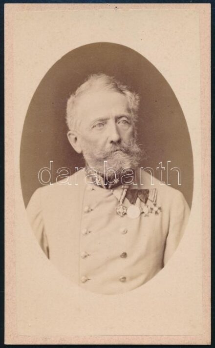 cca 1880 Schmidt tábornok keményhátú portréja Engel bécsi műterméből, 10,5×6,5 cm