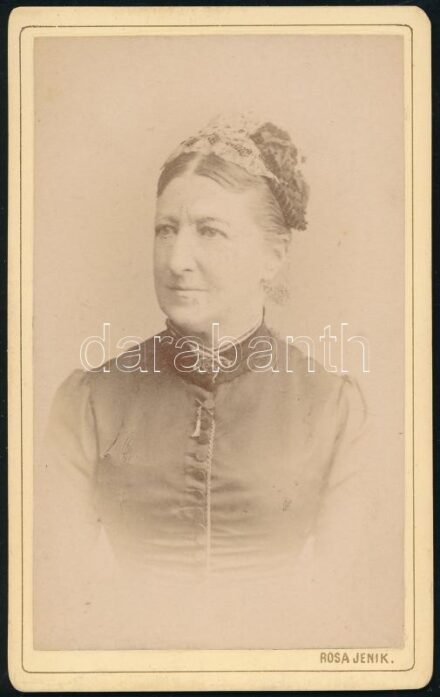 cca 1880 Hölgyportré, keményhátú fotó Rosa Jenik bécsi műterméből, 10,5×6,5 cm