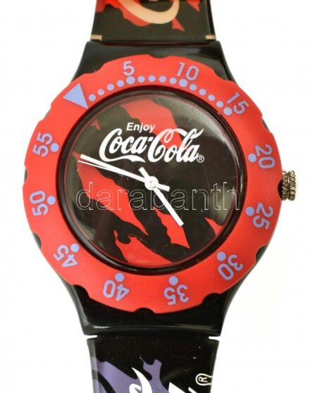 Coca Cola quartz karóra műanyag szíjjal, elemcsere szükséges, d:37mm