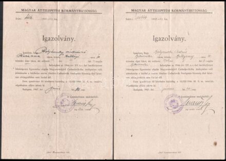 cca 1947 Magyar Áttelepítési Kormánybiztosság, 3 db igazolvány békéscsabai szlovák származású lakosok részére és 2 db egyéb irat a magyar-szlovák lakosságcsere ügyében, hajtásnyommal, helyenként kissé foltos + 4 db fejléces