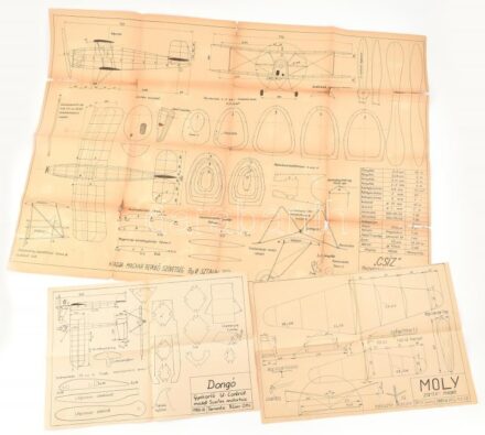 cca 1950 'Csíz' mechanikus motoros U-controll és gumimotoros modell műszaki rajza, kiadja: Magyar Repülő Szövetség, hajtva, szakadásokkal, 83x59 cm + Moly és Dongó modellek műszaki rajza, 39,5x27 cm