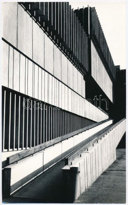 1968 Salgótarján, Görbe Ferenc bajai fotóművész feliratozott vintage fotóművészeti alkotása (Perspektíva), 23,5x14,5 cm