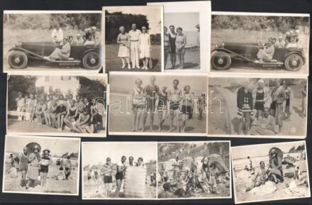 cca 1930 össz. 17 db fotó, fotólap, többségében nyaraló társaságról, tengerparti strandolókról (Abbázia?), 1 db teniszezőkről, 2 db korabeli luxusautóról, egyik hátoldalán datált és fotólapként Mme. de Máriássynak Berlinbe
