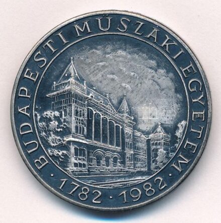 Konyorcsik János (1926-2010) 1982. Budapesti Műszaki Egyetem 1782-1982 / Központi Oktatási Egységek' ezüstözött Br emlékérem eredeti tokban (40mm) T:1- kis ph, karc