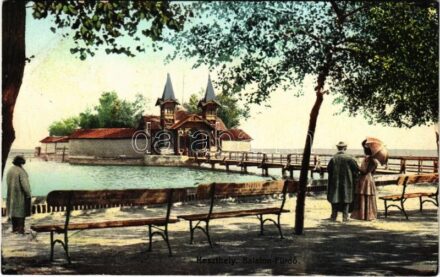 1910 Keszthely, Balaton-fürdő. Mérei Ignác 600. 1909. + 'PRAGERHOF-BUDAPEST 7.' vasúti mozgóposta (ázott / wet damage)