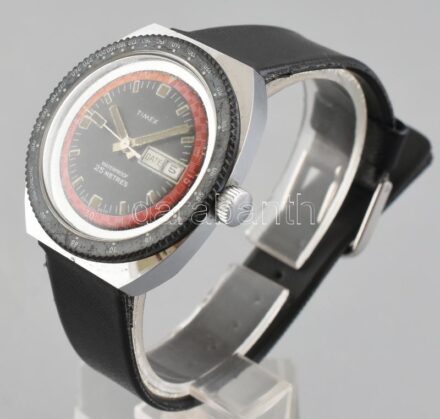 Timex mechanikus férfi karóra, bőr szíjjal, működik, dátumkijelzős, kopott, karcos, d:37mm